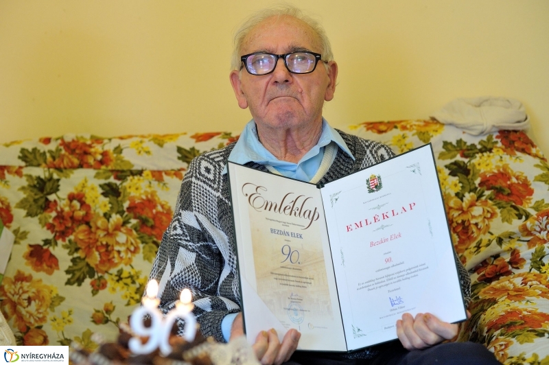 Szépkorú köszöntése - Bezdán Elek