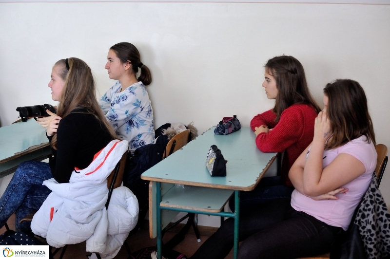 Közlekedésbiztonsági előadás a Móra Ferenc Általános Iskolában