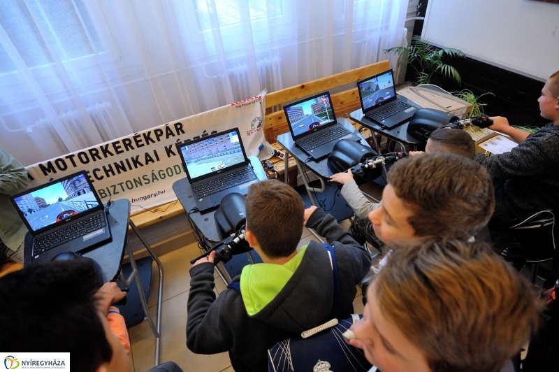 Közlekedésbiztonsági előadás a Móra Ferenc Általános Iskolában