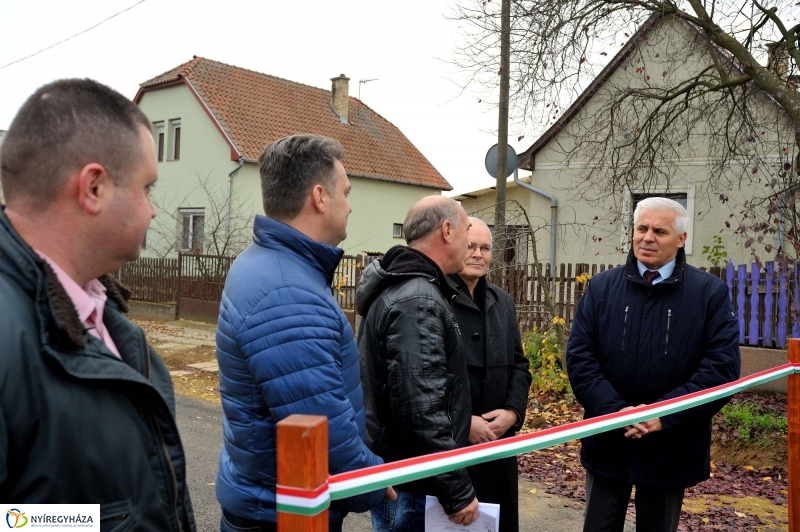 Új útszakasz átadása - Mérő-Majoranna-Madár út kereszteződése