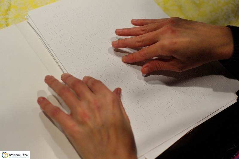 A szeretet hangja - adventi felolvasás