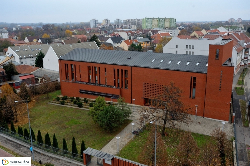 Madártávlat a Színészházból