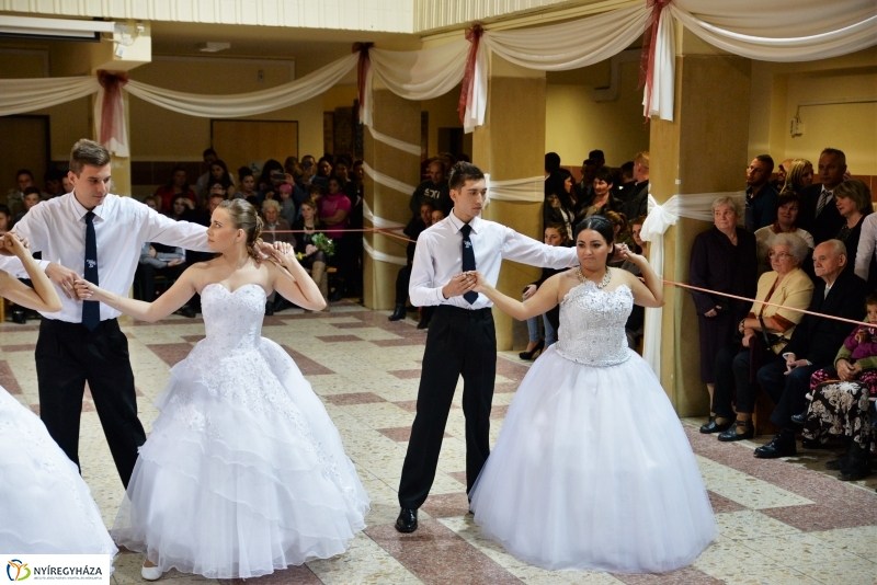 A Wesselényi Miklós Középiskola szalagavató műsorából
