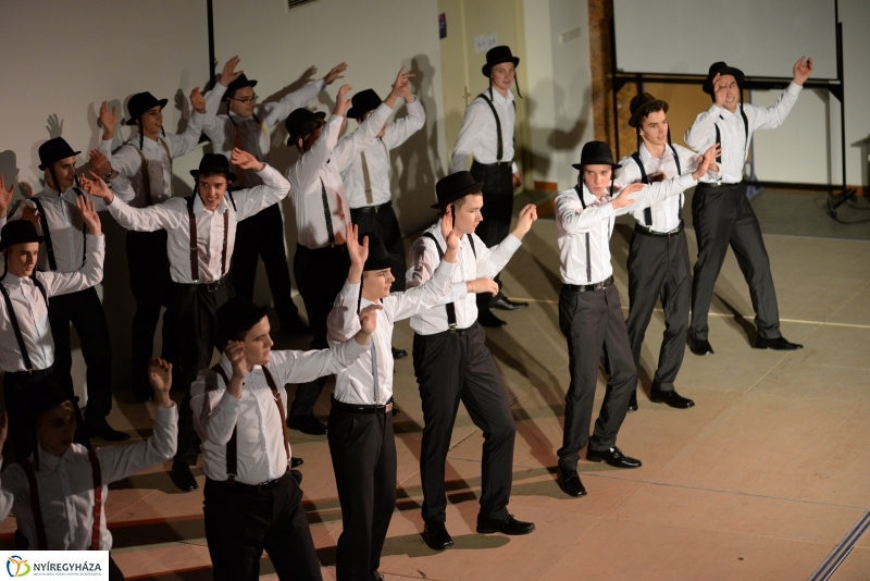 A Bánki Donát Műszaki Középiskola szalagavató műsorából