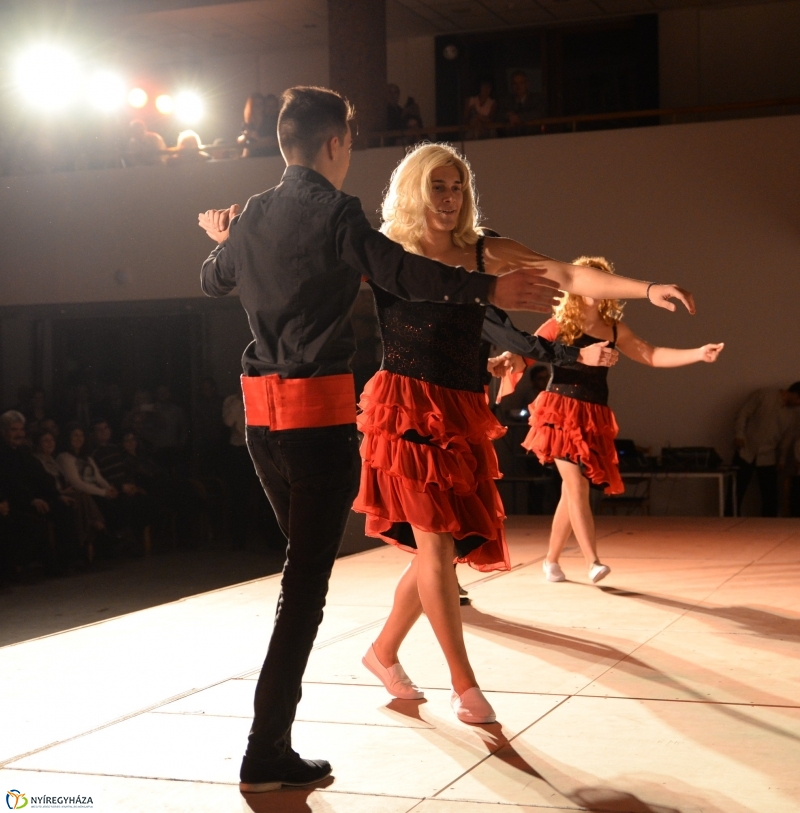 A Bánki Donát Műszaki Középiskola szalagavató műsorából