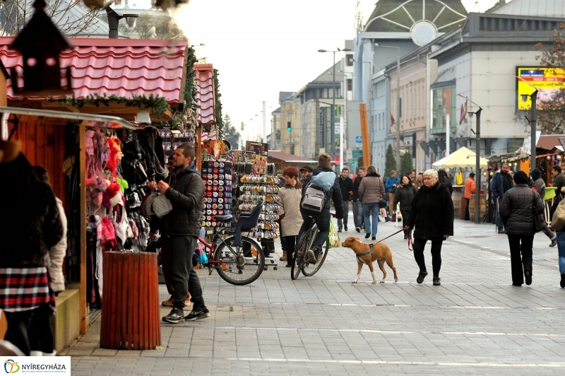 Séta a Karácsonyi Forgatagban