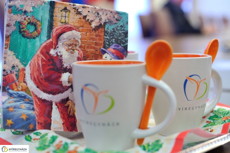 Sajtótájékoztató az Adventi Programokról