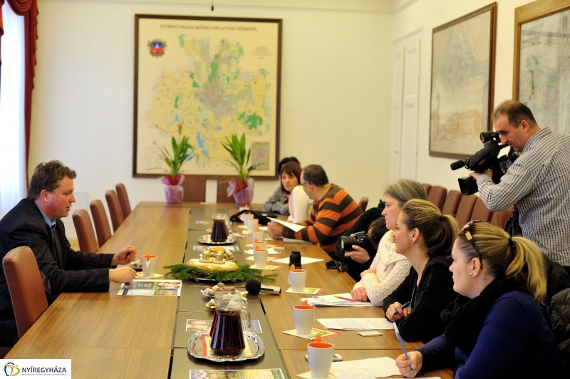 Sajtótájékoztató az Adventi Programokról