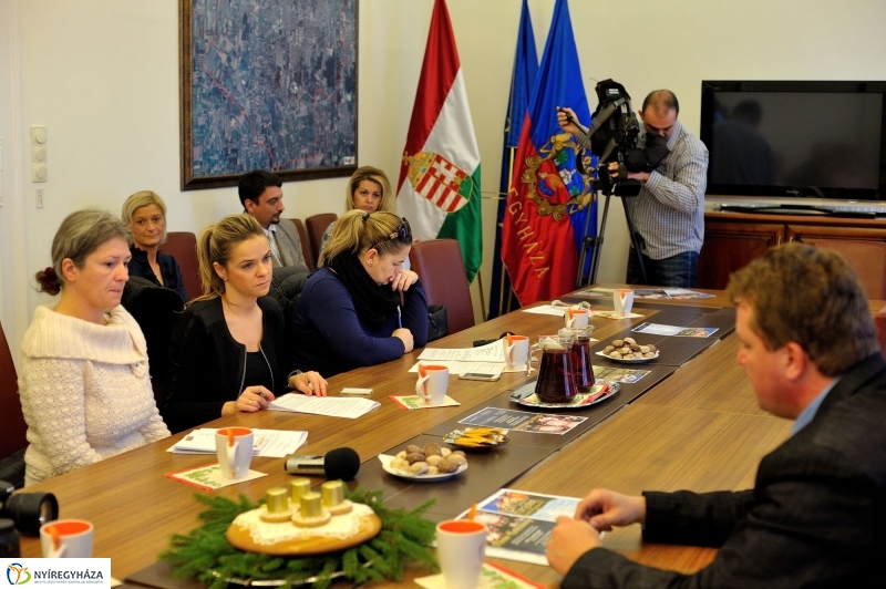 Sajtótájékoztató az Adventi Programokról
