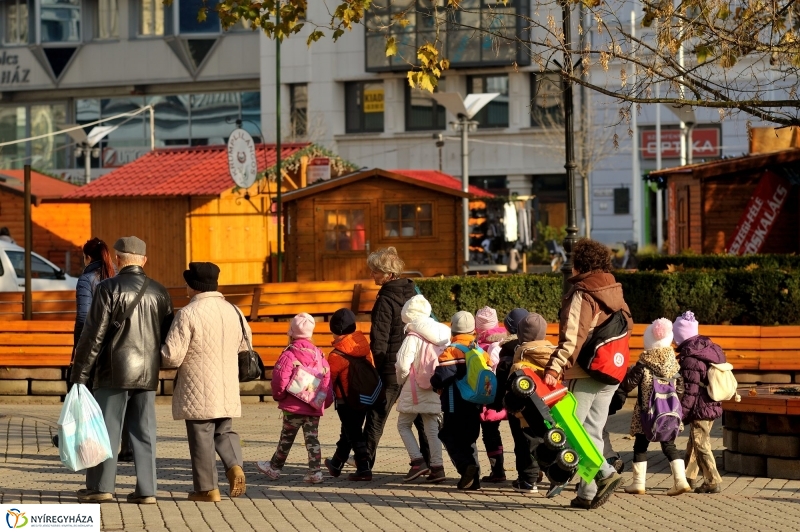 Gyerekek a Karácsonyi Forgatagban