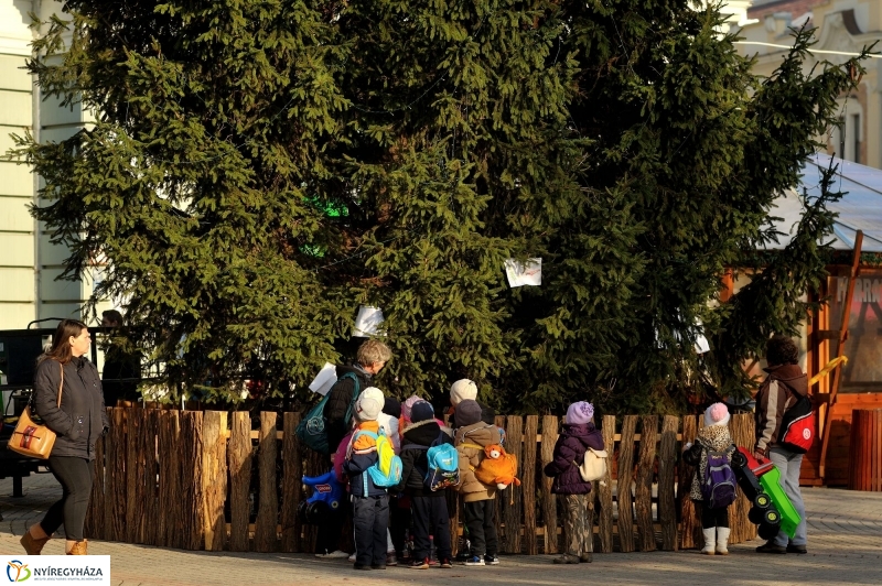 Gyerekek a Karácsonyi Forgatagban