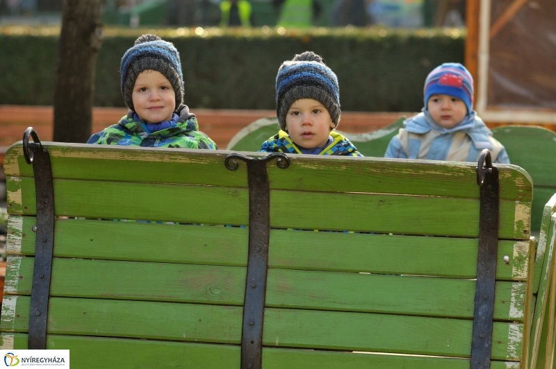 Gyerekek a Karácsonyi Forgatagban