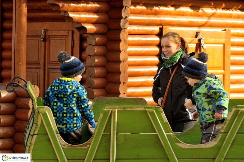 Gyerekek a Karácsonyi Forgatagban