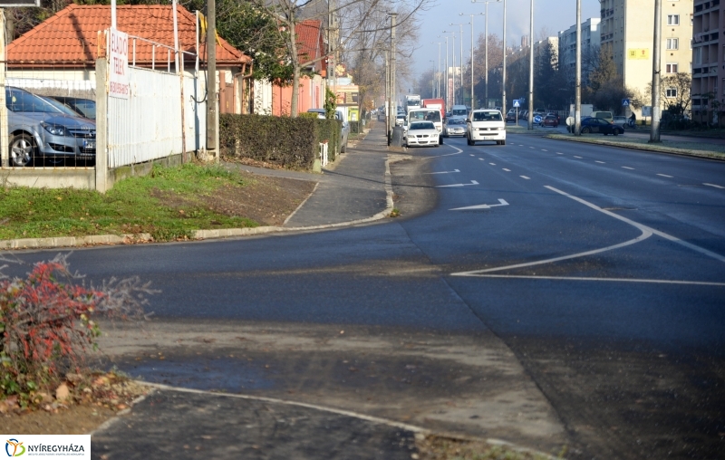Járdaszakasz átadás a Kert utcán
