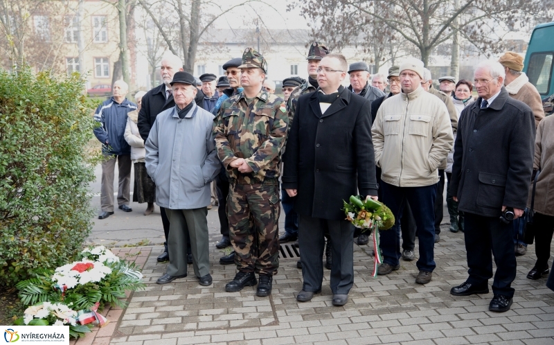 Reviczky emléktábla koszorúzás