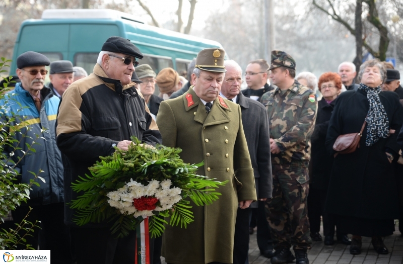 Reviczky emléktábla koszorúzás