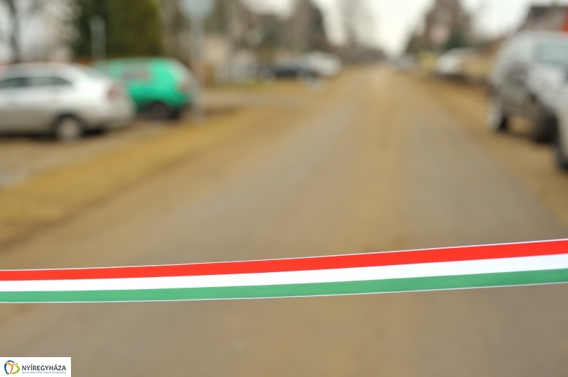 Aszfaltozták a Tujafa utcát