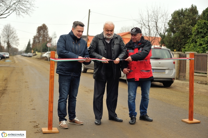 Aszfaltozták a Tujafa utcát