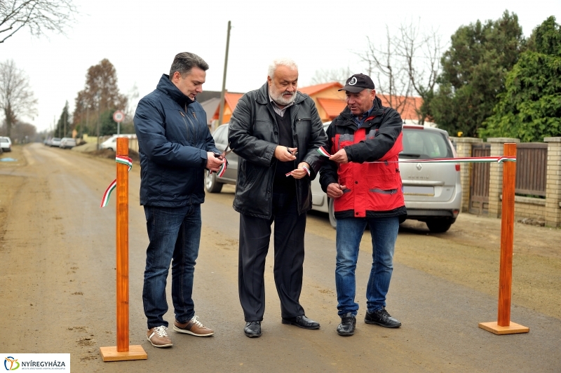 Aszfaltozták a Tujafa utcát