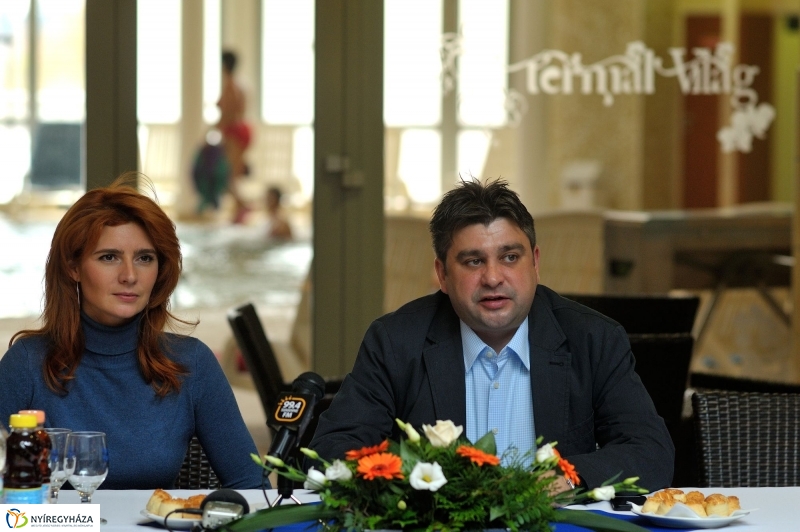 A tízéves Aquarius Élményfürdő sajtótájékoztatója