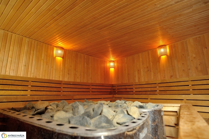 A tízéves Aquarius Élményfürdő sajtótájékoztatója