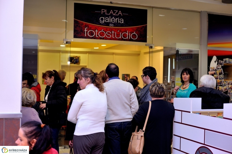 Jótékonysági falinaptár bemutatója