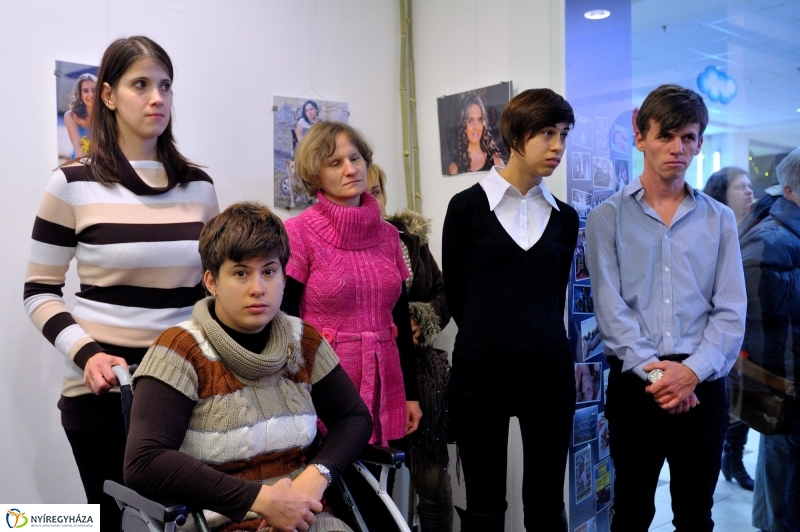 Jótékonysági falinaptár bemutatója