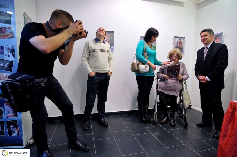 Jótékonysági falinaptár bemutatója