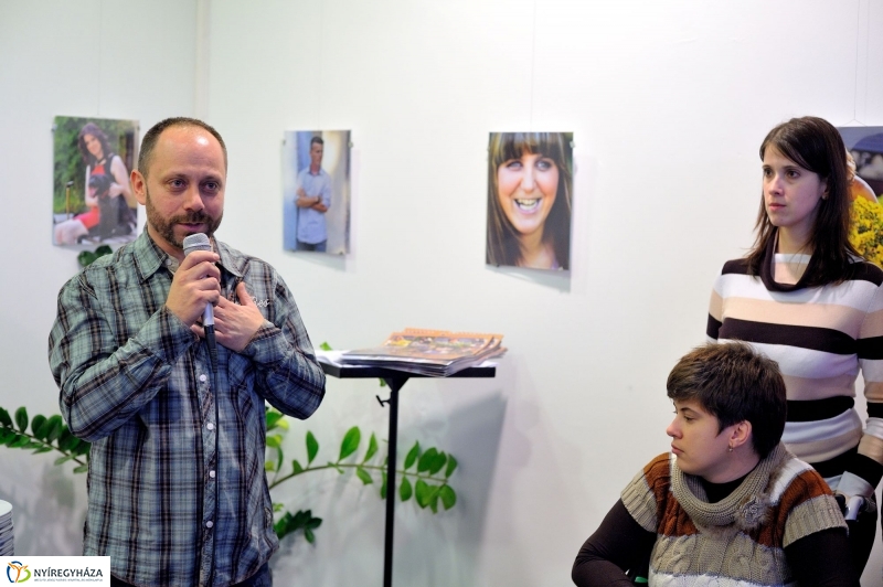 Jótékonysági falinaptár bemutatója