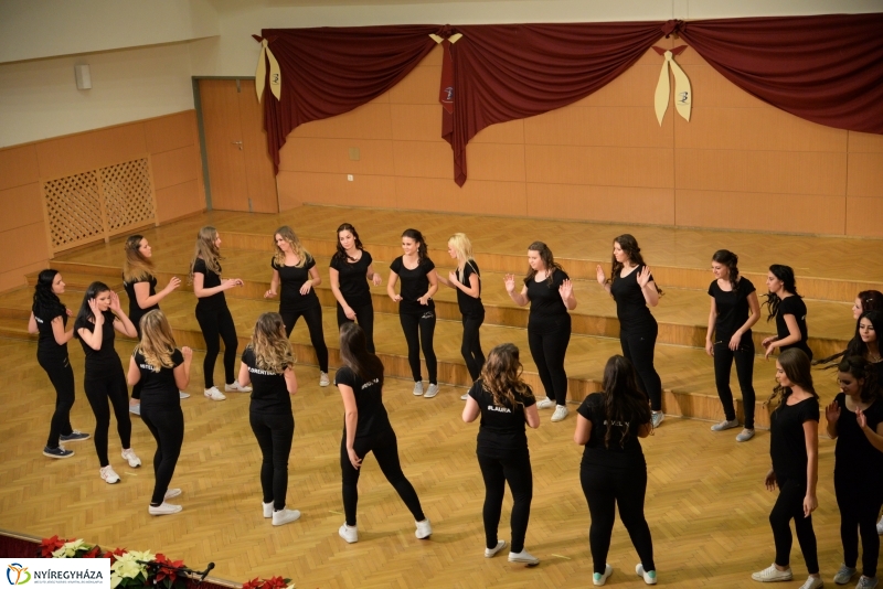 Szalagavató gálaműsor a Sipkayban