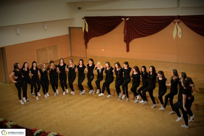 Szalagavató gálaműsor a Sipkayban