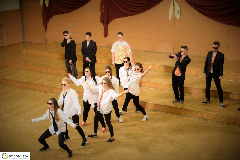 Szalagavató gálaműsor a Sipkayban