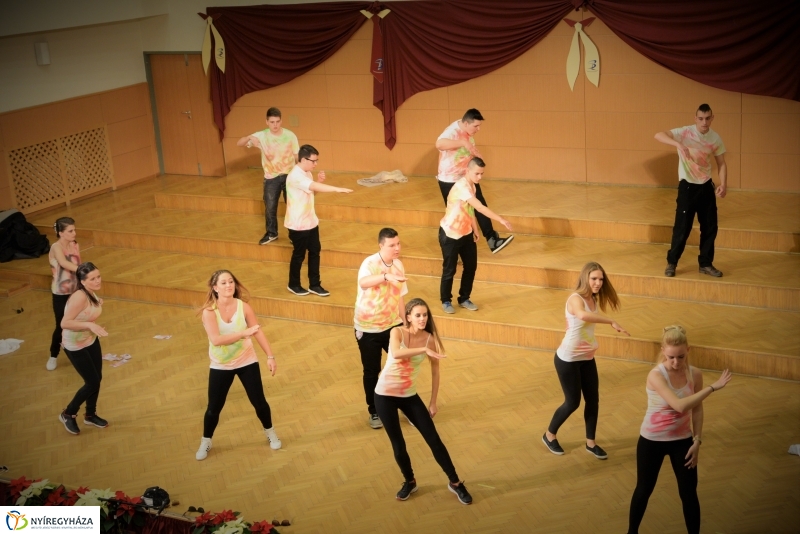 Szalagavató gálaműsor a Sipkayban