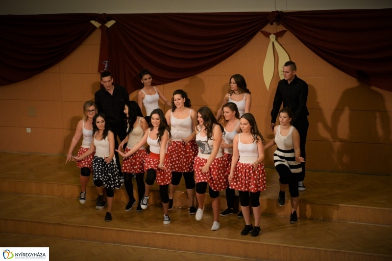 Szalagavató gálaműsor a Sipkayban