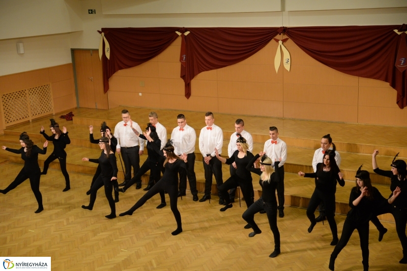 Szalagavató gálaműsor a Sipkayban