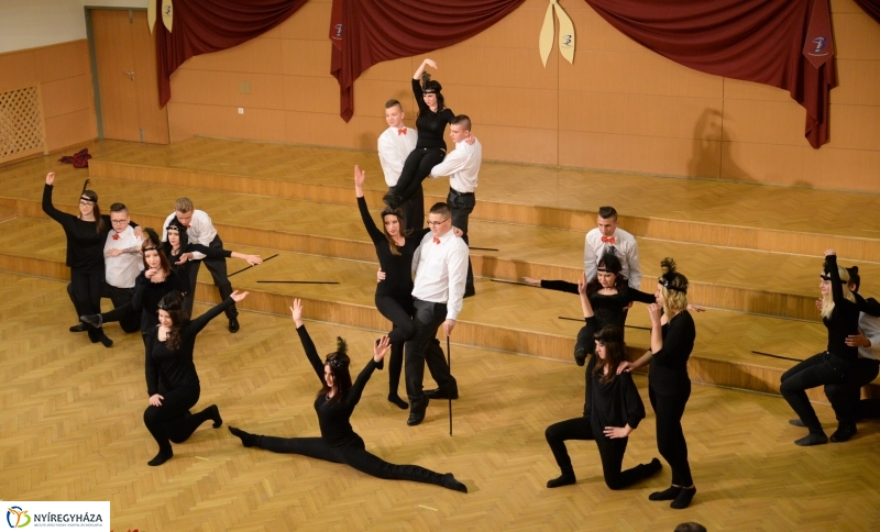 Szalagavató gálaműsor a Sipkayban