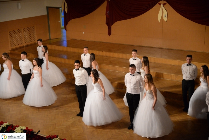 Szalagavató gálaműsor a Sipkayban