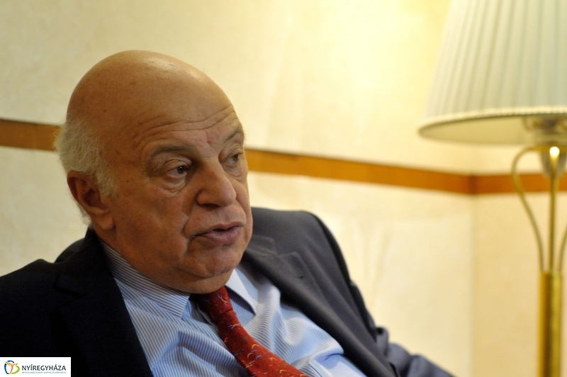 Migrációs válság és átalakuló világrend kerekasztal beszélgetés