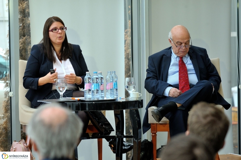 Migrációs válság és átalakuló világrend kerekasztal beszélgetés