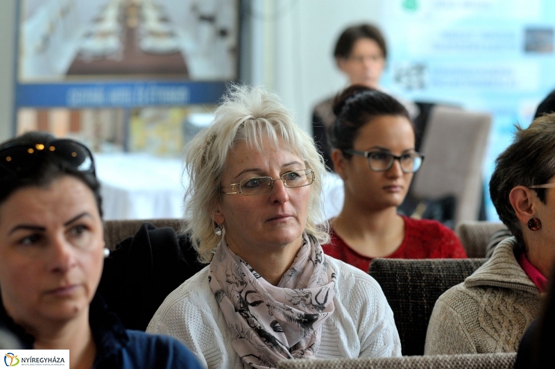 Migrációs válság és átalakuló világrend kerekasztal beszélgetés