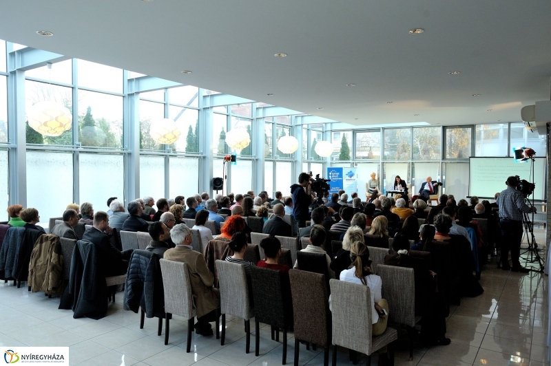 Migrációs válság és átalakuló világrend kerekasztal beszélgetés