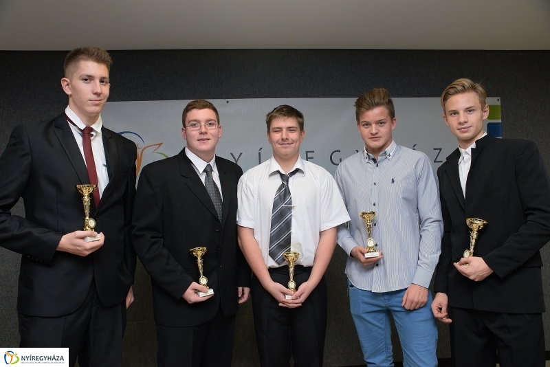 Városi Sportgála-Bajnokok fala 1