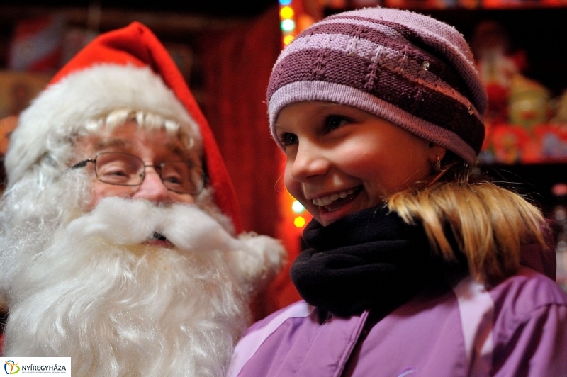 Esti séta a Karácsonyi Forgatagban