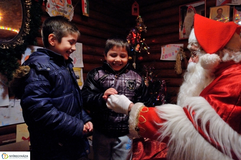Esti séta a Karácsonyi Forgatagban