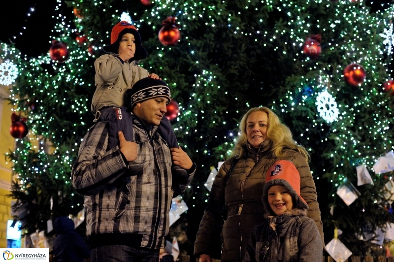 Esti séta a Karácsonyi Forgatagban