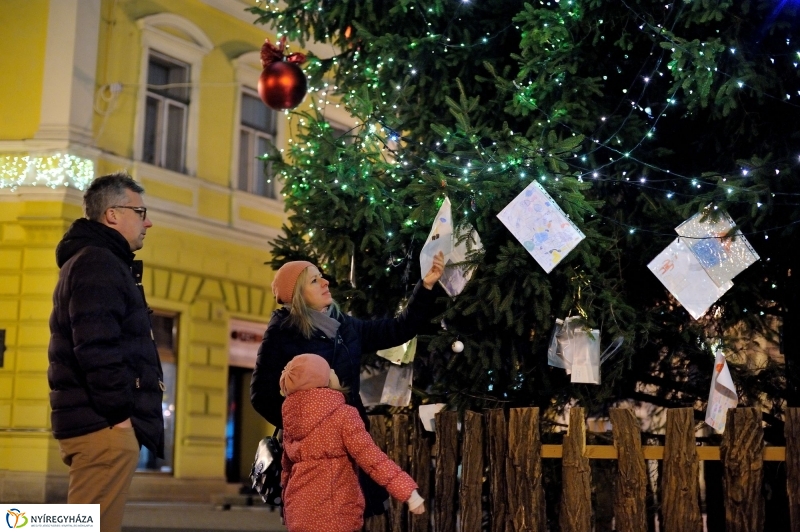 Esti séta a Karácsonyi Forgatagban