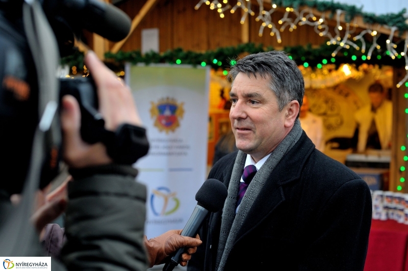 Adventi jótékonysági akciók