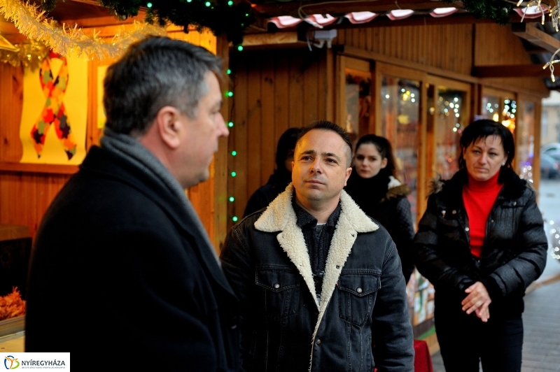 Adventi jótékonysági akciók