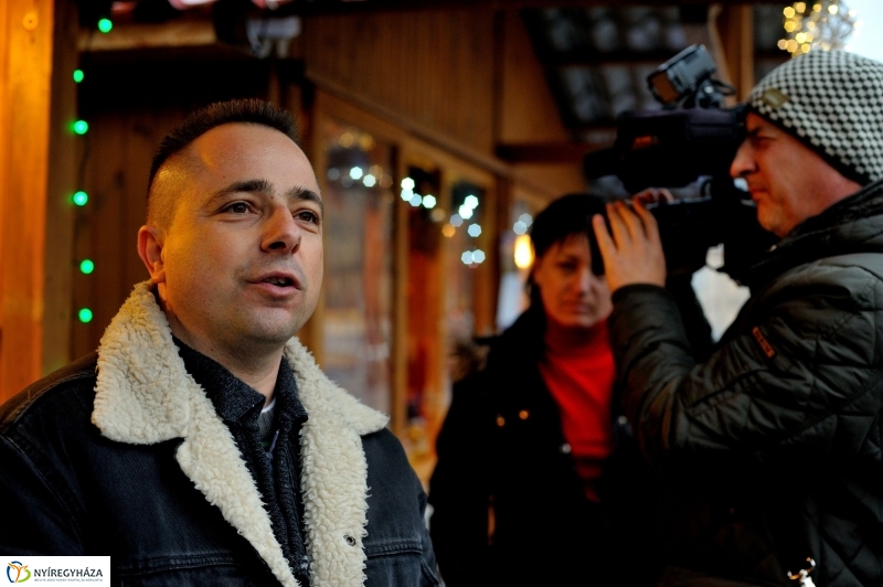 Adventi jótékonysági akciók