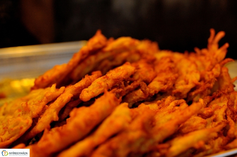 Adventi jótékonysági akciók